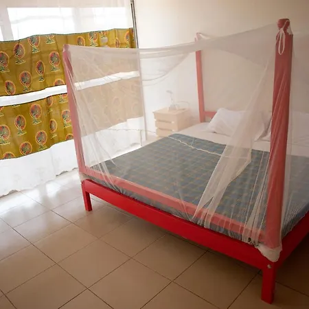 Bushpig Backpackers Hostel Kampala Exterior photo